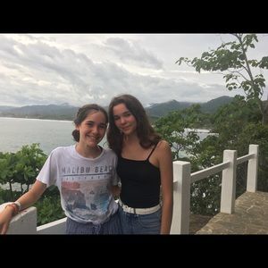 Meet your Posher, Elise